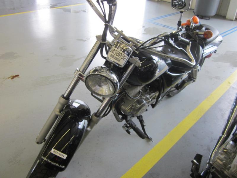Suzuki GZ250