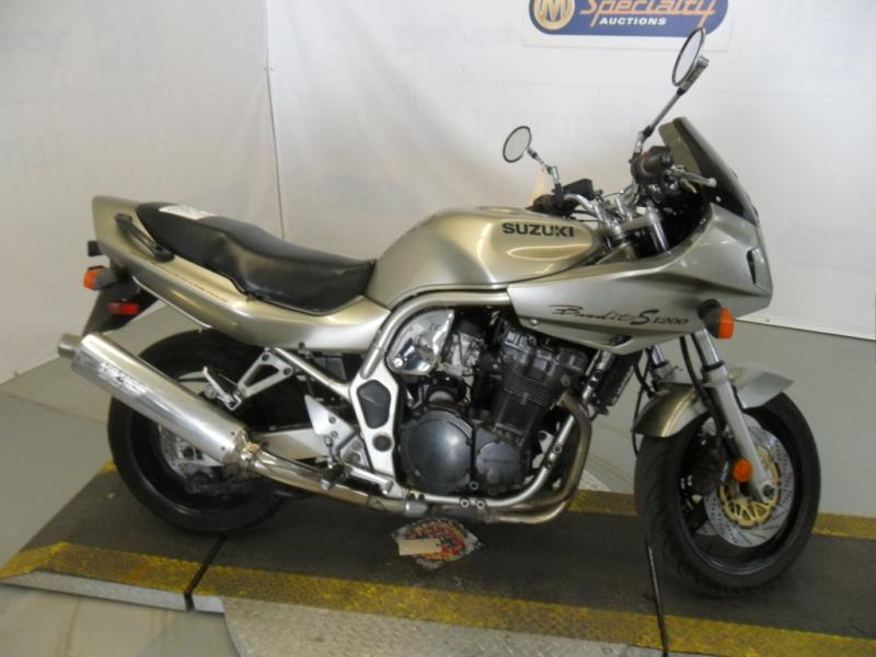 Suzuki GSF1200S