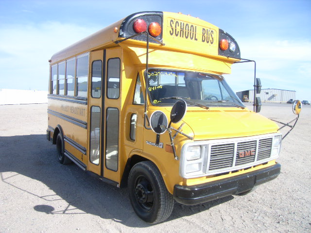 GMC Cutaway Van