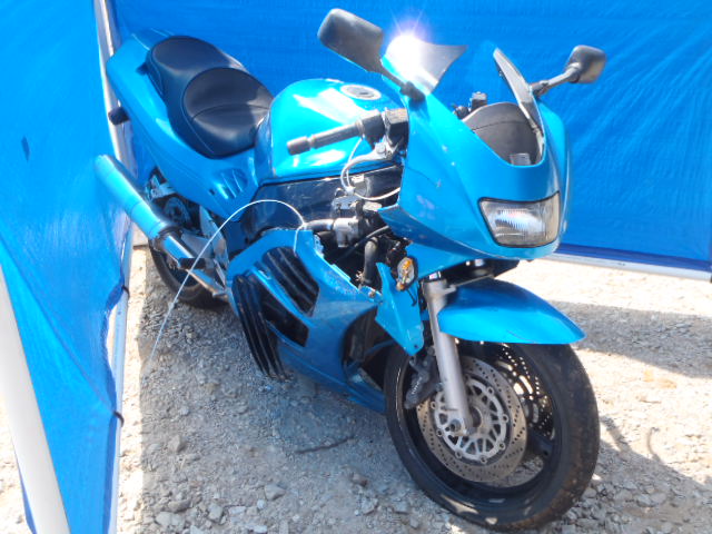 Suzuki RF900R