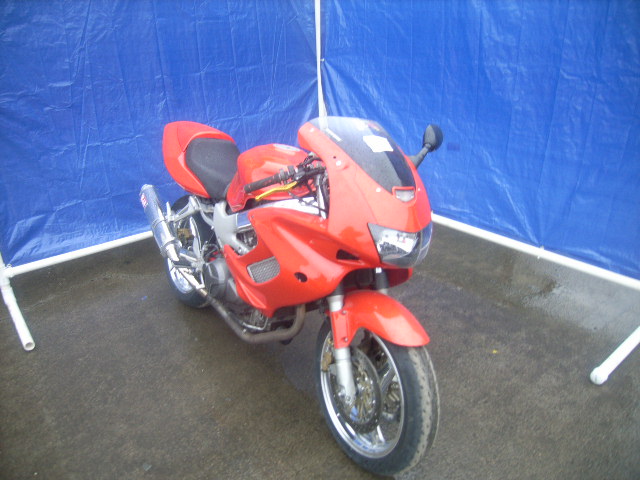 Honda VTR1000F (SUPERHAWK)