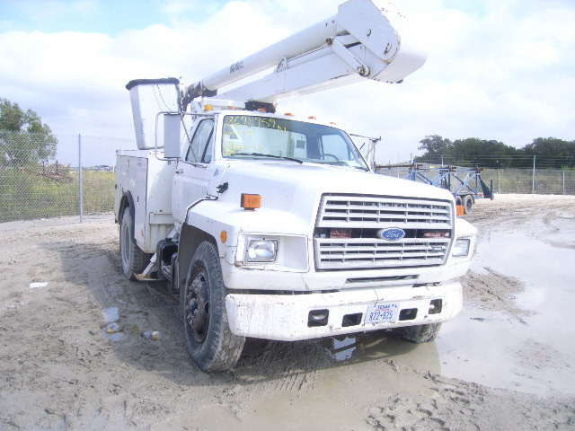 Ford F-700