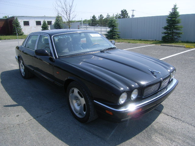 Jaguar XJR
