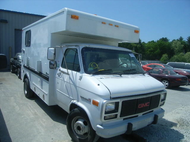 GMC Cutaway Van