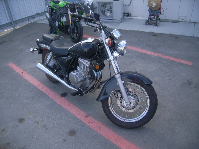 Suzuki GZ250