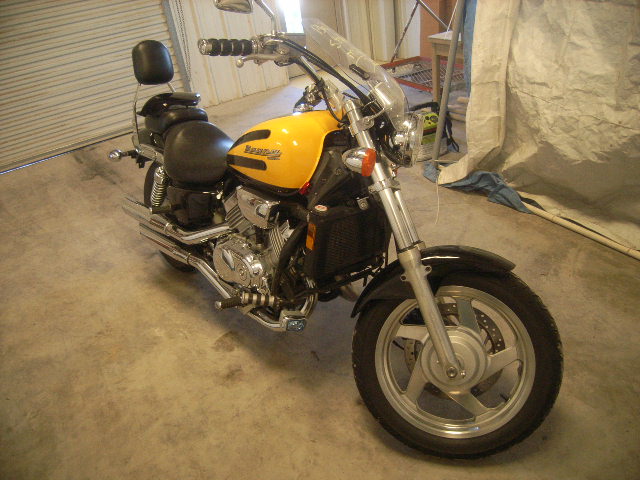 Honda VF750C (MAGNA)