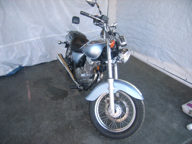 Suzuki GZ250