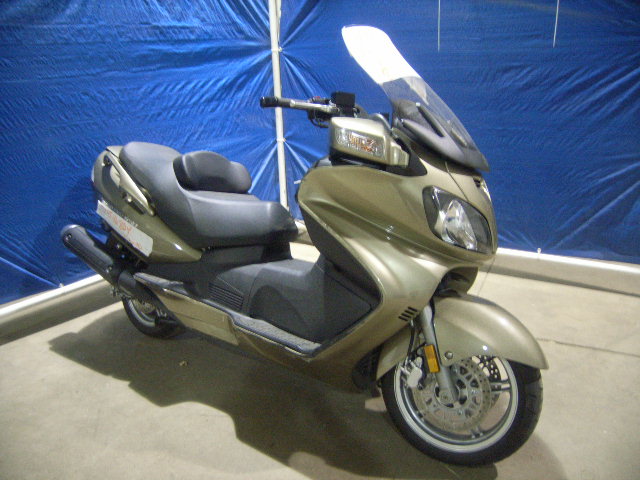 Suzuki AN650