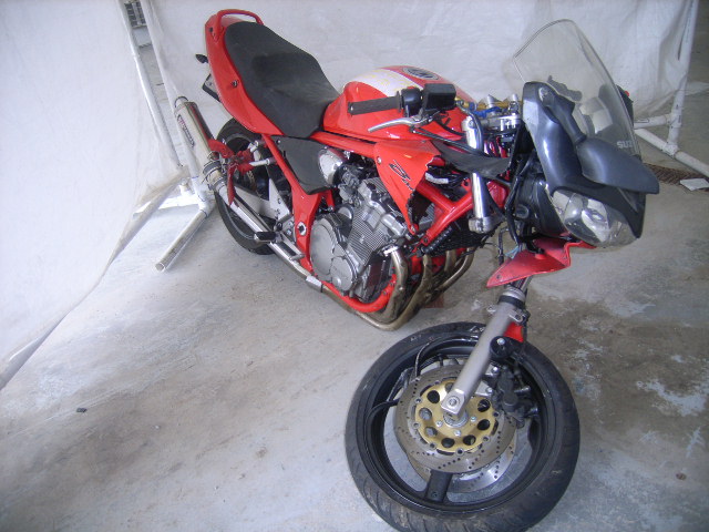 Suzuki GSF600S
