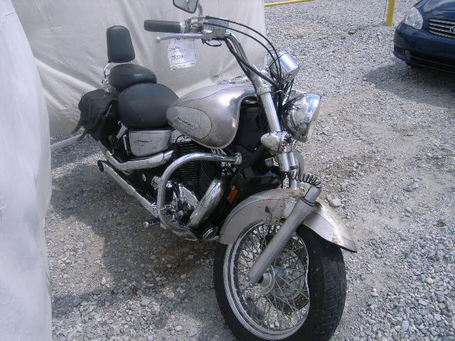 Honda VT1100C2 (SHADOW ACE)