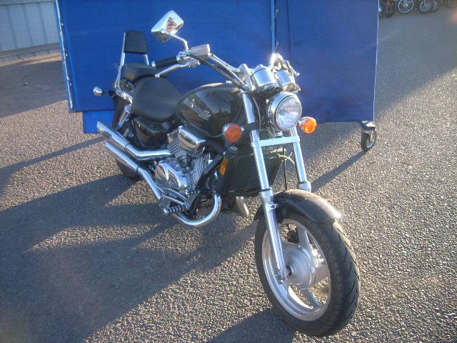 Honda VF750C (MAGNA)