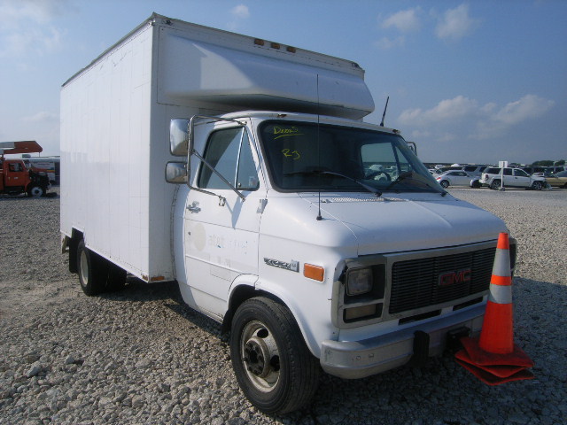 GMC Cutaway Van