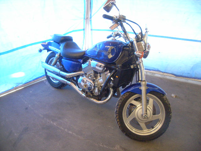 Honda VF750C (MAGNA)