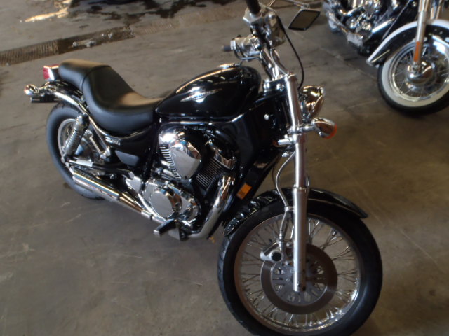 Suzuki VS800
