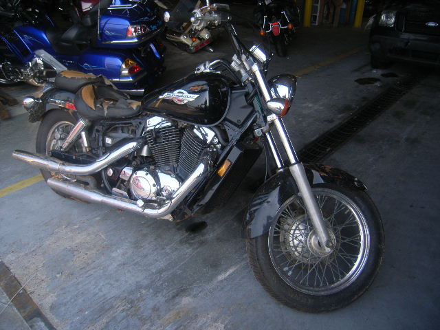 Honda VT1100C2 (SHADOW ACE)
