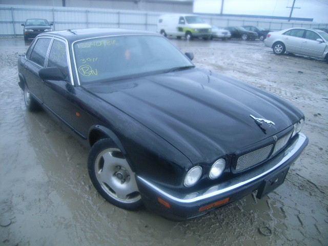 Jaguar XJR