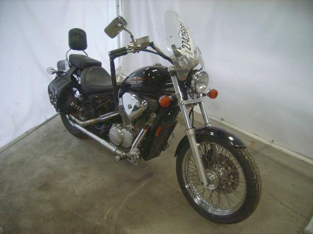 Honda VT600C (SHADOW VLX)