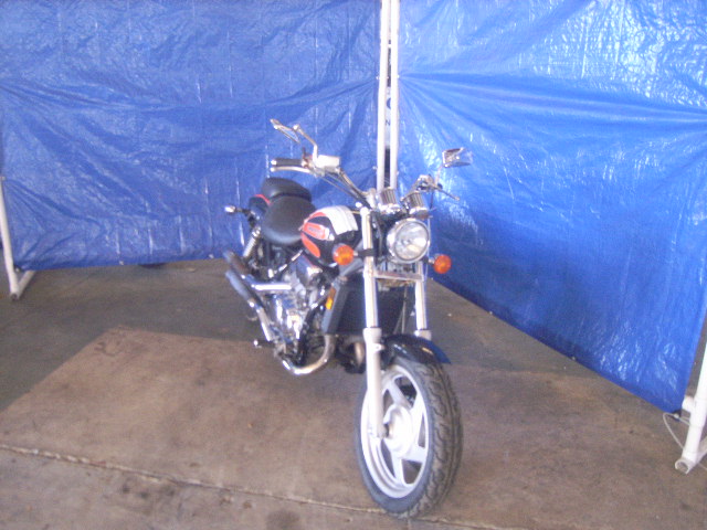 Honda VF750C2 (MAGNA)