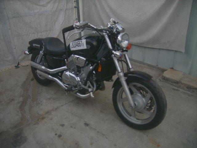 Honda VF750C (MAGNA)