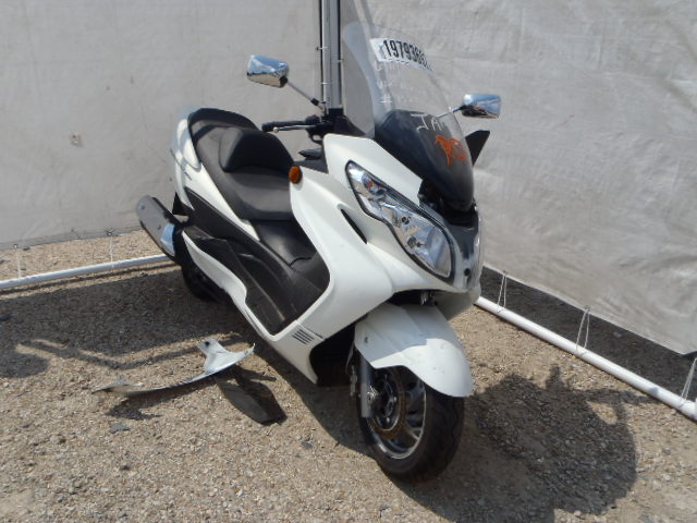 Suzuki AN400