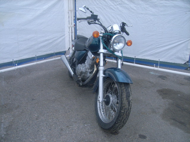 Suzuki GZ250