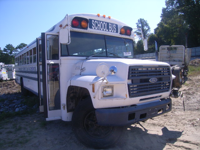 Ford B700