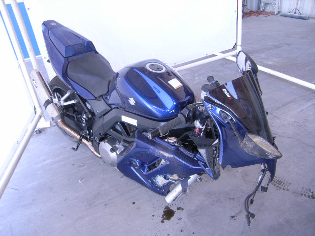 Suzuki SV1000 / SV1000S