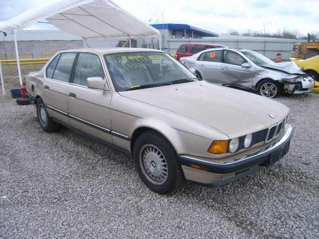 BMW 735i