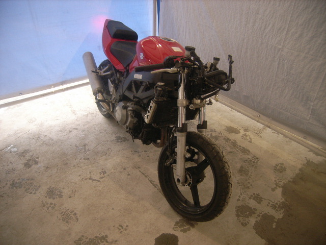 Suzuki SV1000 / SV1000S