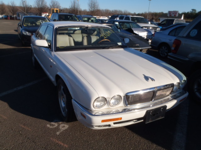 Jaguar XJR
