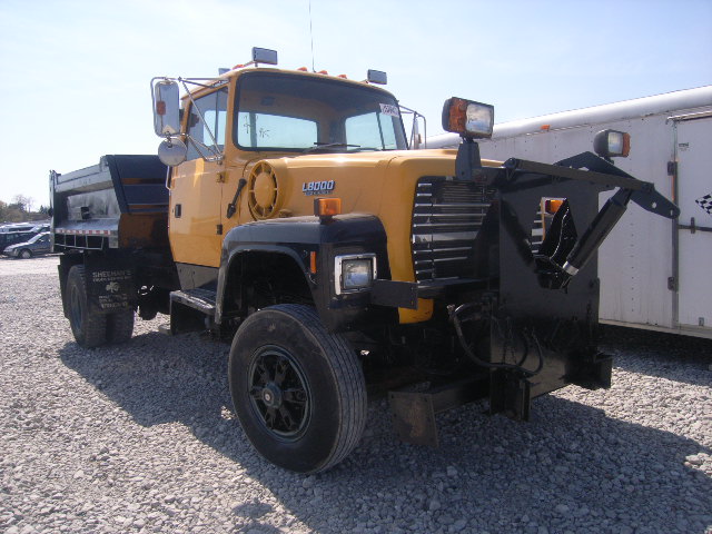 Ford L8000