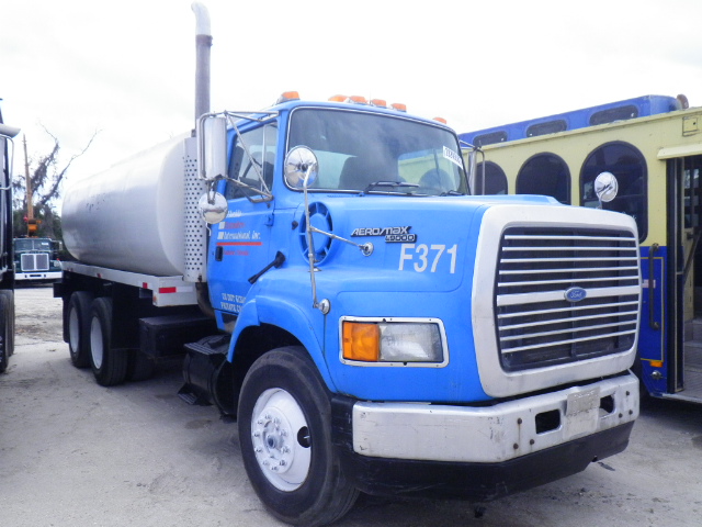 Ford LA9000