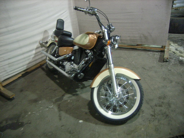 Honda VT1100C2 (SHADOW ACE)