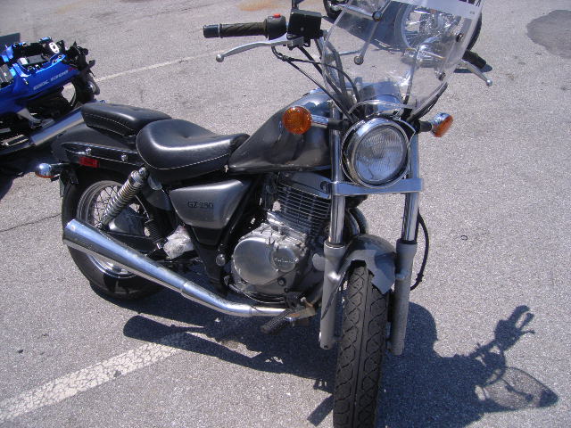 Suzuki GZ250