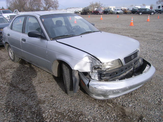 Suzuki Esteem