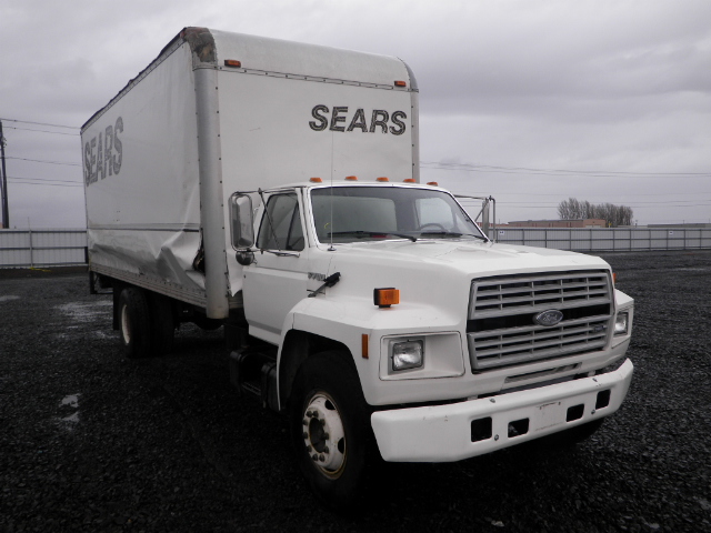 Ford F-700