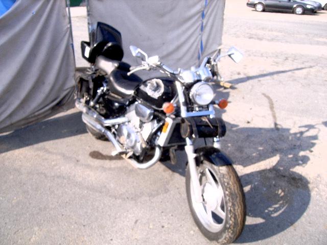 Honda VF750C (MAGNA)
