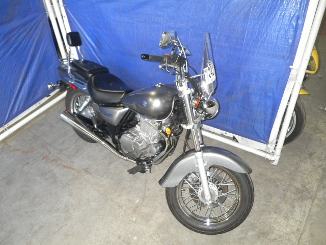 Suzuki GZ250