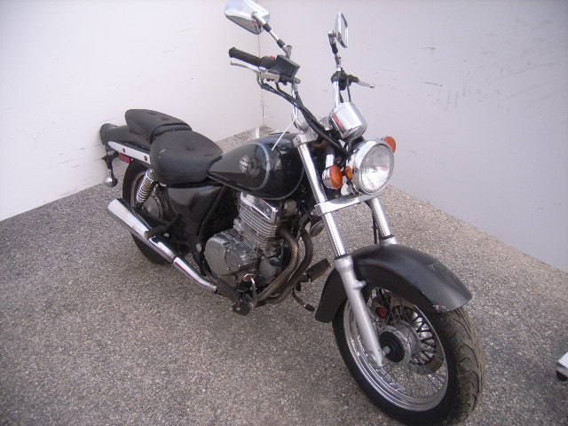 Suzuki GZ250