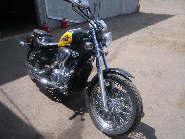 Honda VT600CD (SHADOW VLX DELUXE)