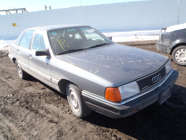 Audi 100