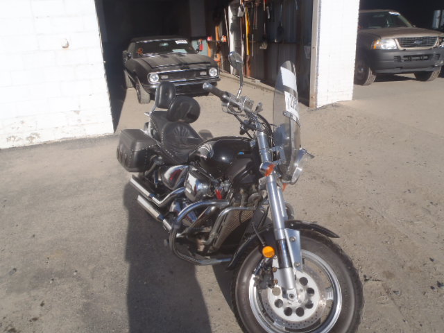 Suzuki VZ800