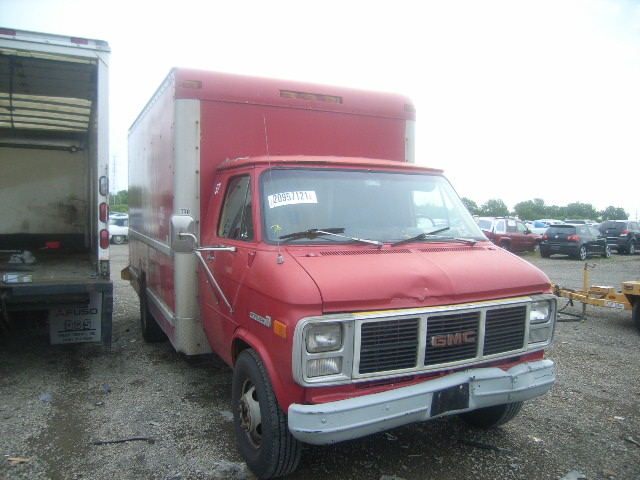 GMC Cutaway Van