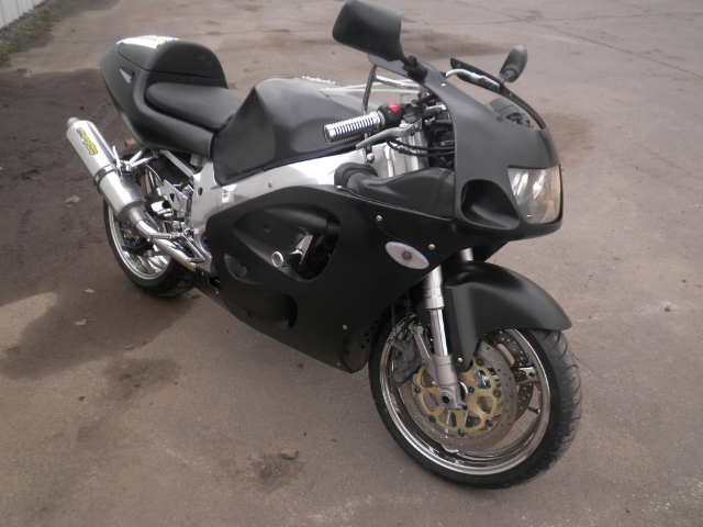 Suzuki GSX-R750