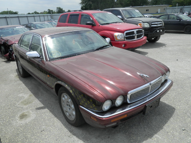 Jaguar XJR