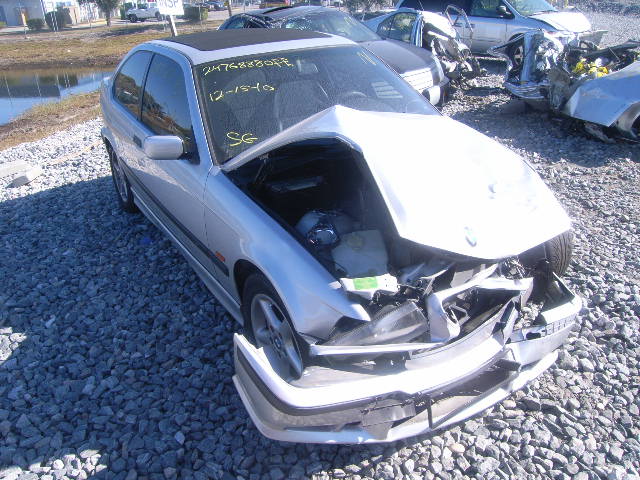 BMW 318ti