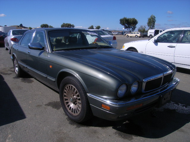 Jaguar XJ12
