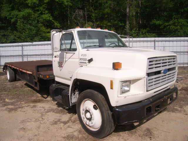 Ford F-700