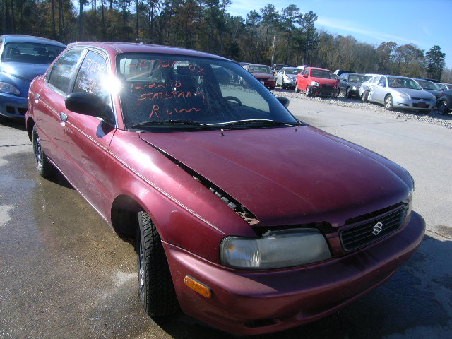 Suzuki Esteem