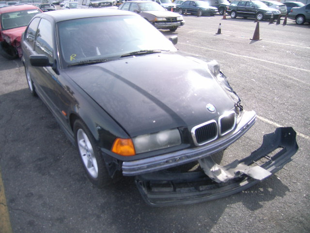 BMW 318ti